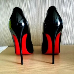 Size 8 Louboutin So Kate's